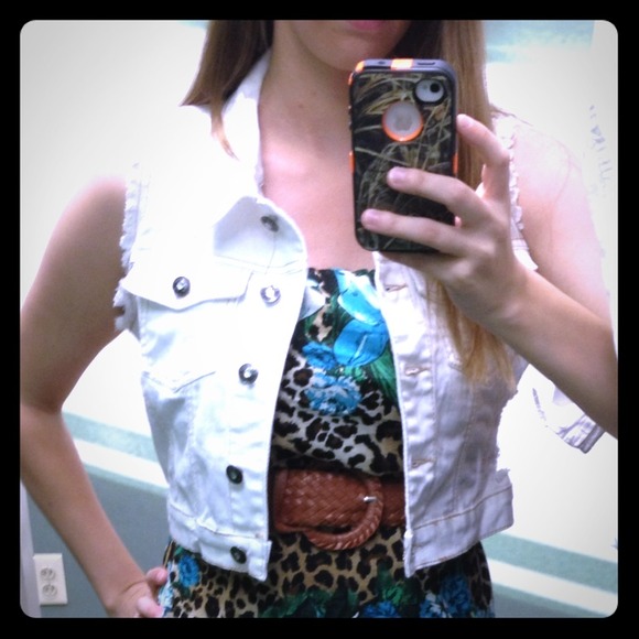 BRAND NEW NEVER WORN White denim vest