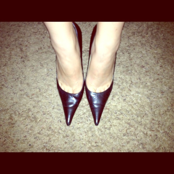 Black pointed heels