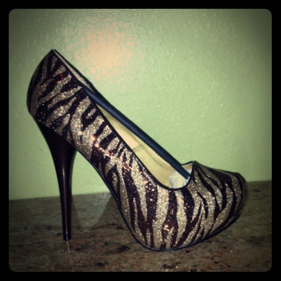 Bronze gold zebra glitter heels.