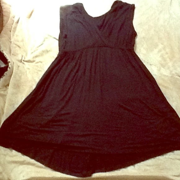 *PRICE DROP* Black hi low dress