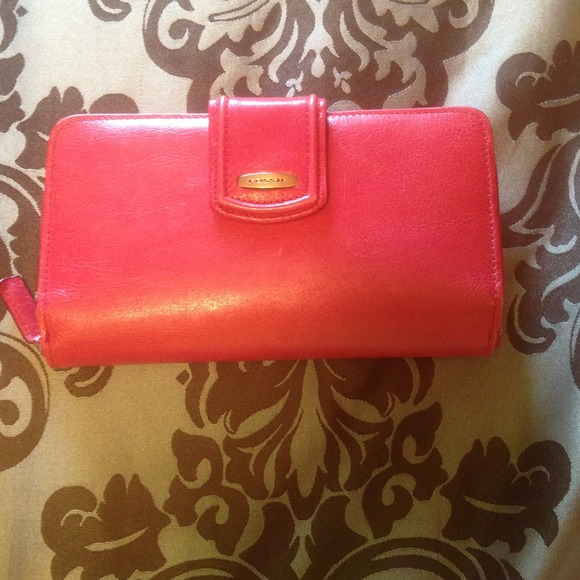 🌸Fossil Wallet🌸 - Picture 1 of 5