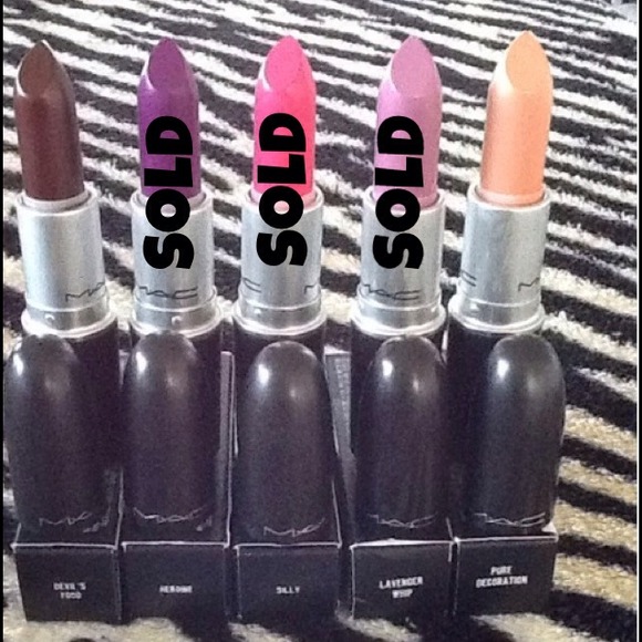 💄 MAC LIPSTICK💄 Pure Decoration & Devil's Food