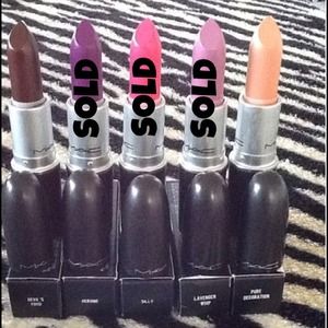 💄 MAC LIPSTICK💄 Pure Decoration & Devil's Food
