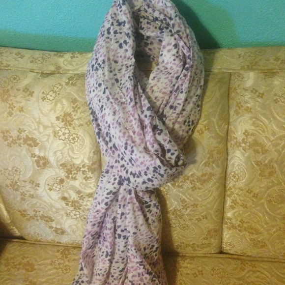 🌸NWT American Eagle Outfitters Scarf🌸 - Picture 1 of 3