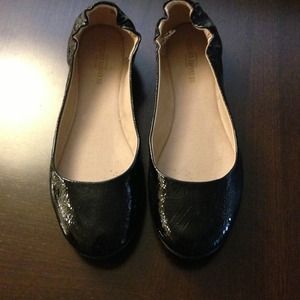 Mossimo Flats