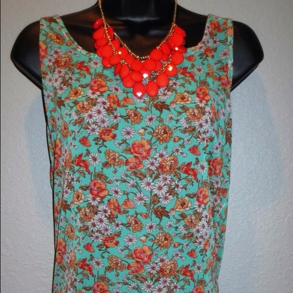 Mint floral lace back shirt