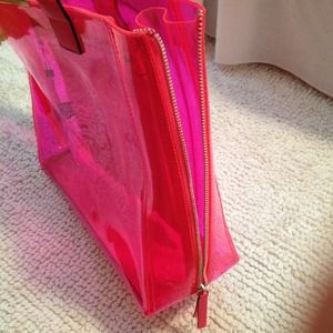BCBGMaxAzria Bags - BCBG "Carly" tote, BNWT BCBGMaxAzria Bags - BCBG "Carly" tote, BNWT