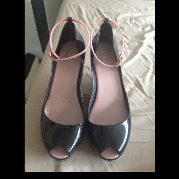 Reserved🔹Adorable jelly shoes Melissa