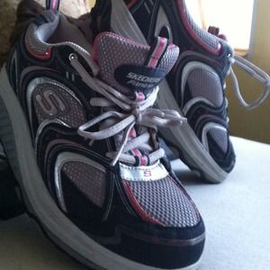 Sketchers  , Fitness sneakers size 9 shape Ups!!