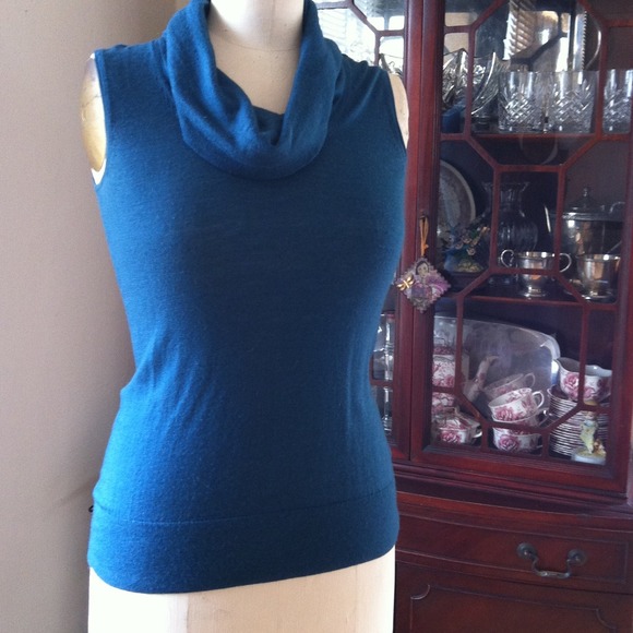 Knit top - Picture 2 of 2
