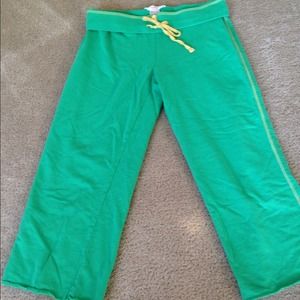 DONATED Green workout or lounge Capri pants