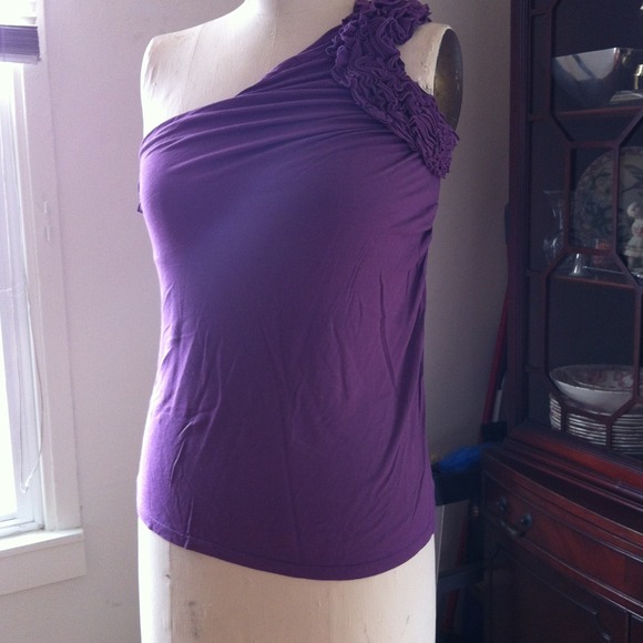 Top - Picture 2 of 2