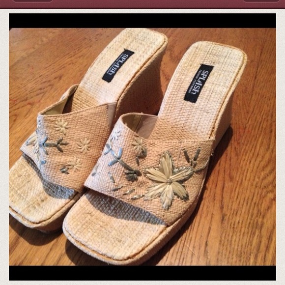 Woman's summer style wedge sandal