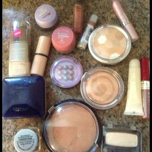 14 piece make up lot