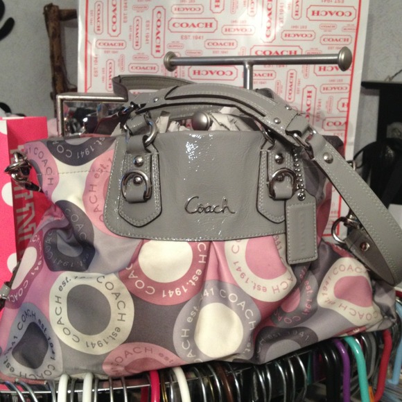 Coach Handbags - Authentic Coach 16 x 10!  Nice bag!