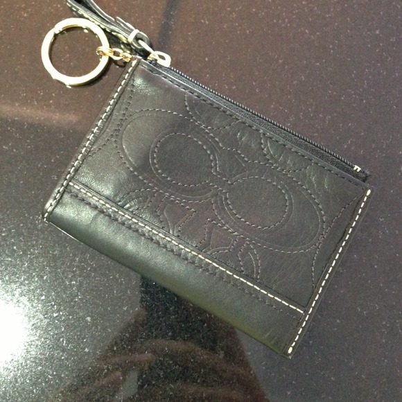 **SOLD**Authentic Coach leather coin purse
