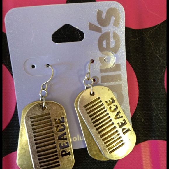 ⚡️SOLD⚡️Cool dog tag earrings bundled for sunnydm