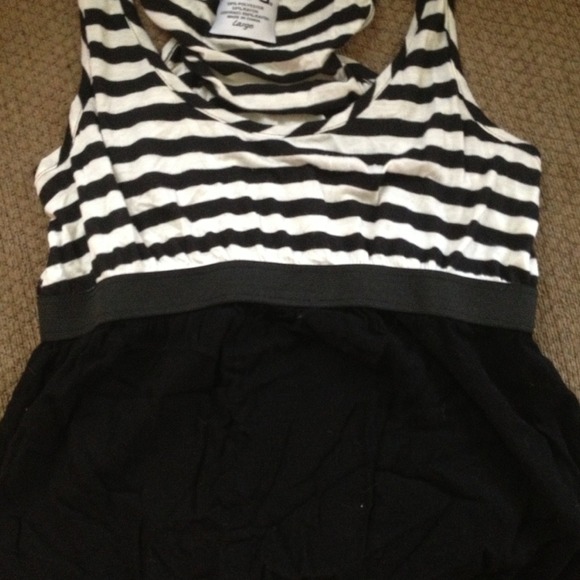 Kirra tank top with elastic midsection - Picture 3 of 3