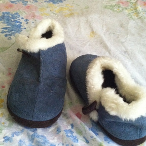 Slippers very warm and cozy size 7-8