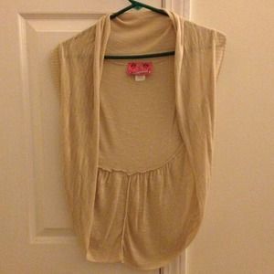 Light tan sleeveless cardi!!