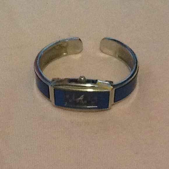 Watch - Picture 2 of 3