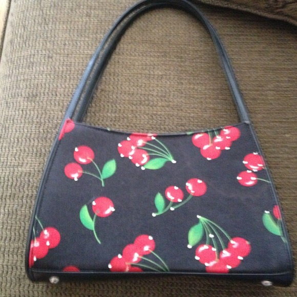 ✅ Cherry Purse🍒