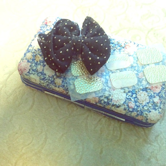 iPhone wallet-case