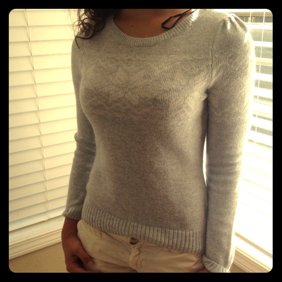 Cute H&M Grey/White Sweater