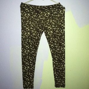 Brown cheetah leggings