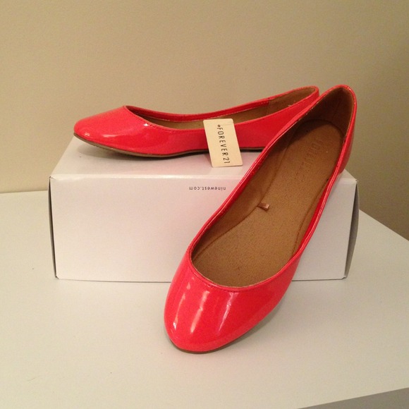 🎉HOST PICK!🎉🎈 Forever 21 Coral Ballet Flats