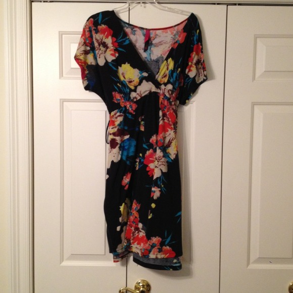 TRADES TO LAURAJEN2x Pure Energy soft cotton dress