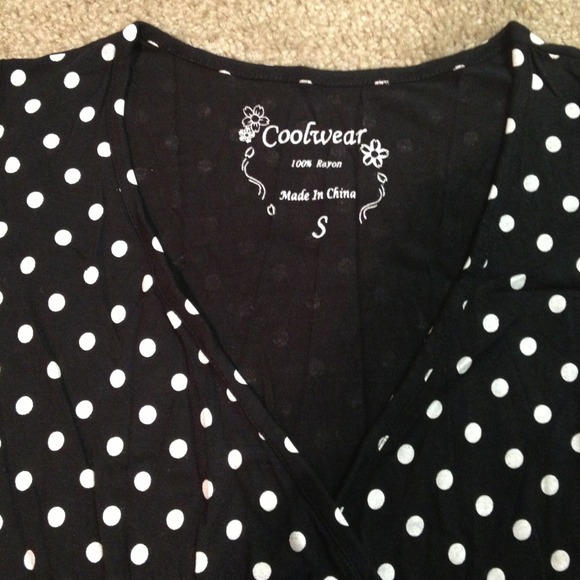 ❌SOLD❌Black w/White Polka Dots Top - Picture 2 of 4