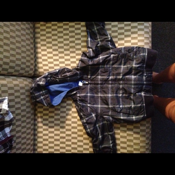 Rain jacket / sweater