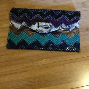 Aldo Clutch