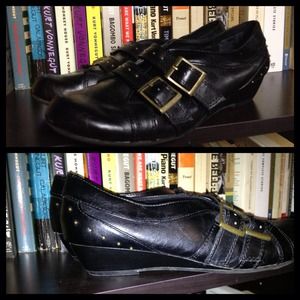 ⚡️BUNDLE⚡️ Shoes and tanks!