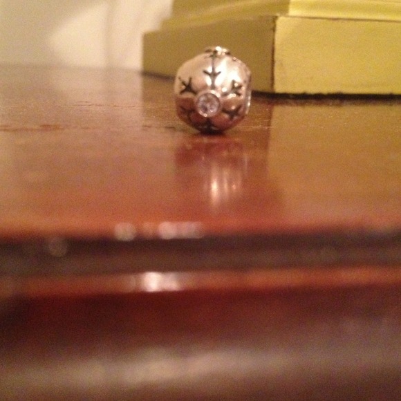 Pandora snowflake charm