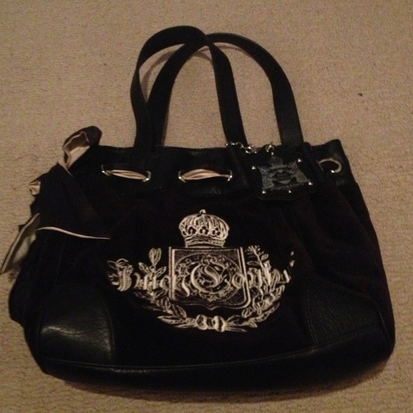 Juicy Couture Handbags - Juicy Couture Purse REDUCED