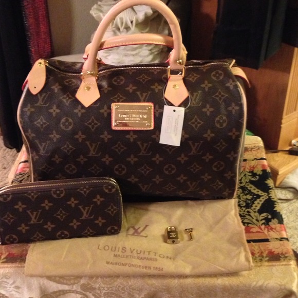 LV Bundle 2pc. Set