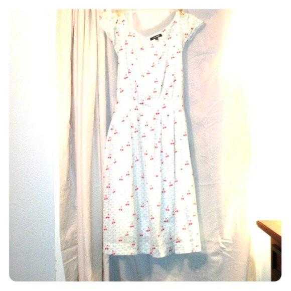 A cotton dress with cherries!