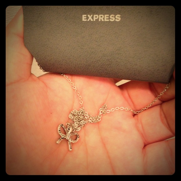 Bow necklace❤SOLD❤ - Picture 1 of 2