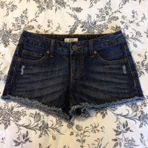 SO Denim - ⬇️WAS $10⬇️ SO denim shorts