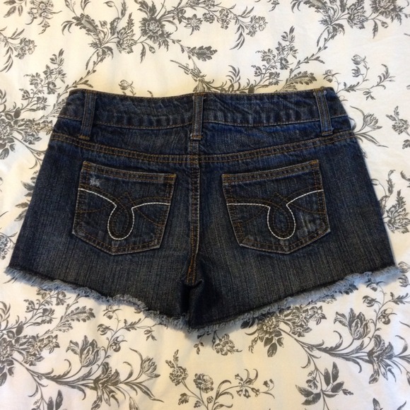⬇️WAS $10⬇️ SO denim shorts - Picture 2 of 3