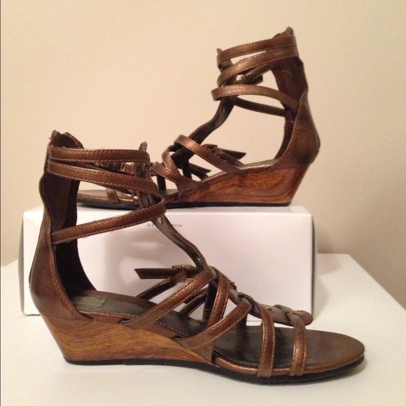 Bronze Metallic Strappy Leather Gladiators. NWOT.