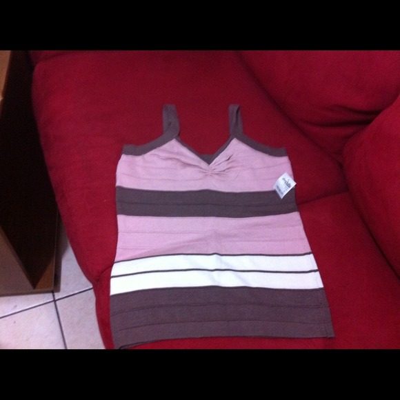 🌺SOLD IN BUNDLE NWT Sexy Striped Tank🌺