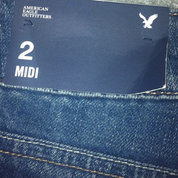 Shorts - Picture 3 of 4