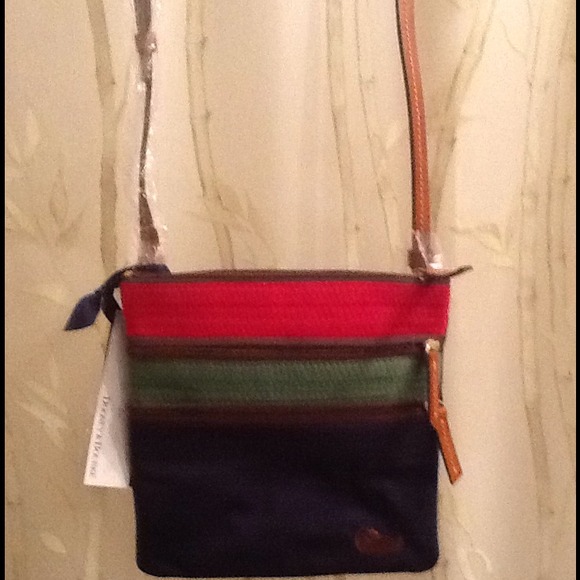 SOLD..SOLD..Dooney & Bourke N/S Triple Zip - Picture 4 of 4