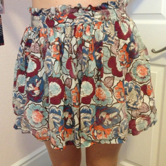 High waisted skirt