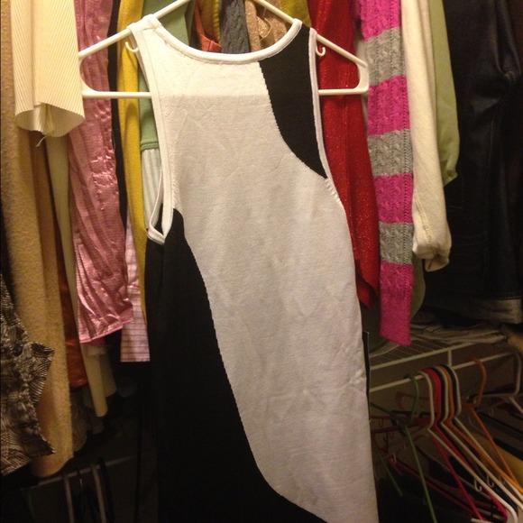 Bebe Dress - Picture 2 of 3