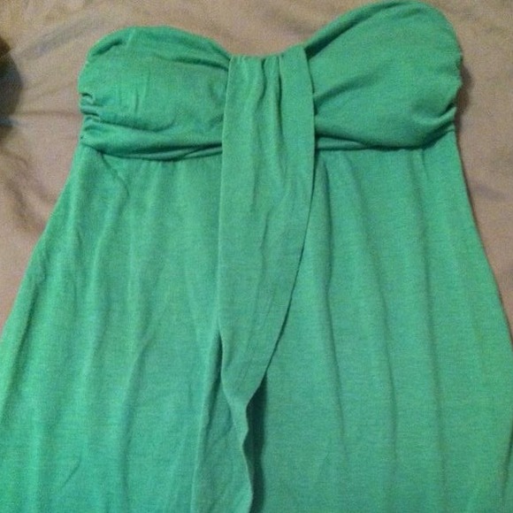 Tops - ⭐Green halter⭐