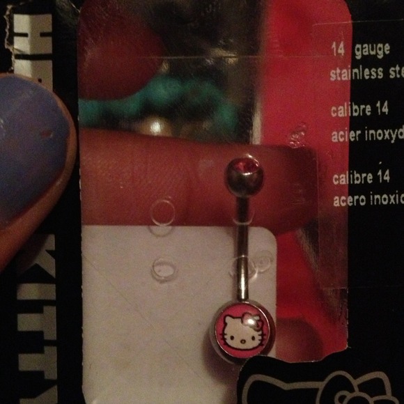 No more belly piercing for me ! Never used.